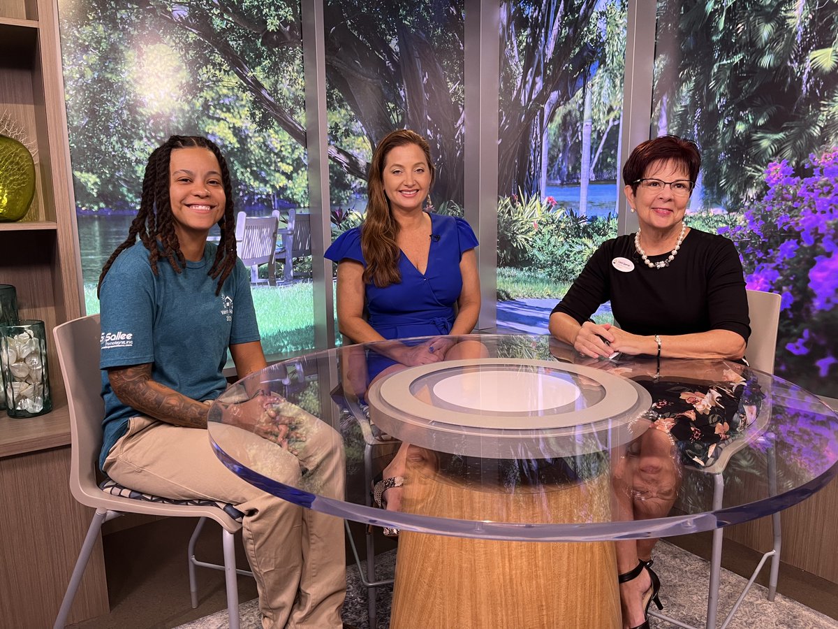 valerieshousefl's tweet photo. Valerie's House visits Shell Point Retirement Community in Fort Myers to talk with residents about the Val's PALs Mentor Program ❤️
Thank you for believing in our mission and supporting children who have lost a loved one.
---
#Mentor #Program #ValeriesHouse #FortMyers #Grief https://t.co/jcPsGOm7Hg