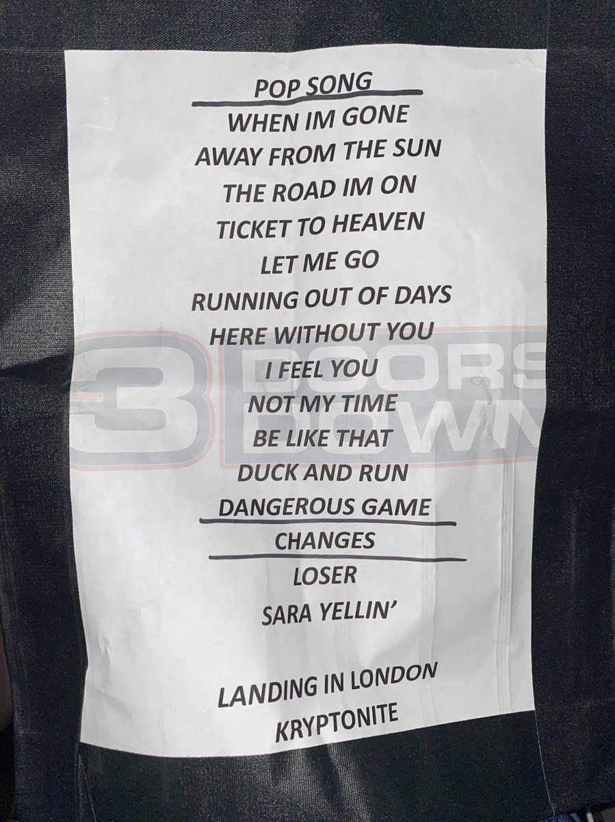 AUKathy2418's tweet image. Mission accomplished. 
I asked the bass player Justin if I could get a setlist for my birthday…
He pulled it up and walked it straight over to me 🤩 
#3doorsdown #3DD