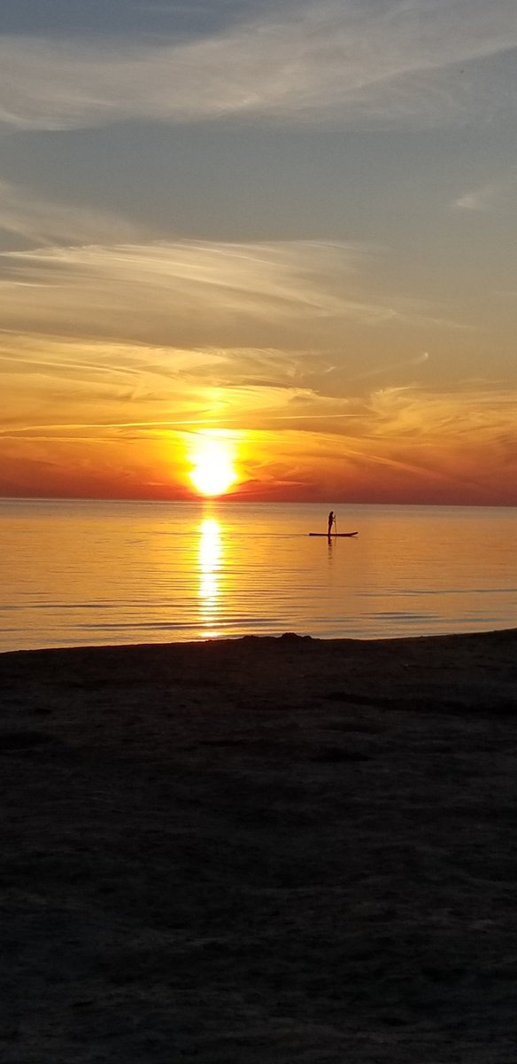 JeanetteEvents's tweet photo. Spectacular sunset in Sauble Beach. https://t.co/S6e4k2FOci