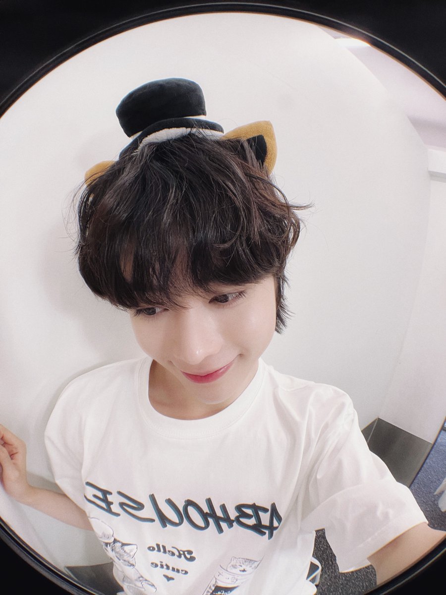 TPST_twt's tweet photo. [#한빈] 한빈양이와 함께 즐거운 일요일 보내세묘묘~ 😸😽😻 https://t.co/N9RVTrX9IB