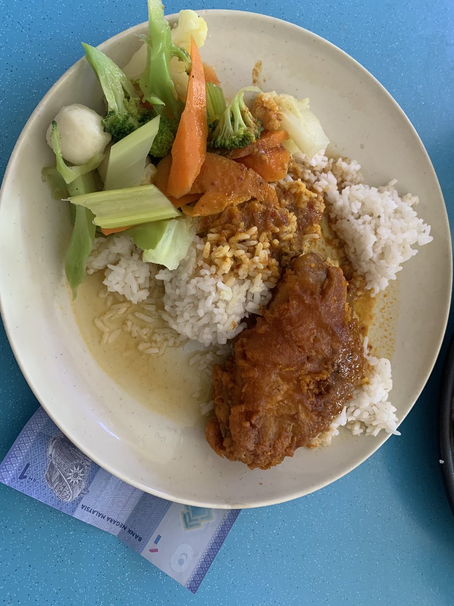 Manjoi_Boy's tweet photo. Tau la harga barang naik, tp ini mcm punya harga. 😵‍💫😵‍💫. Last la kot makan kt sini, RnR Tapah. Singgah tandas je la 😅
@plustrafik https://t.co/pFD0jAw5BY