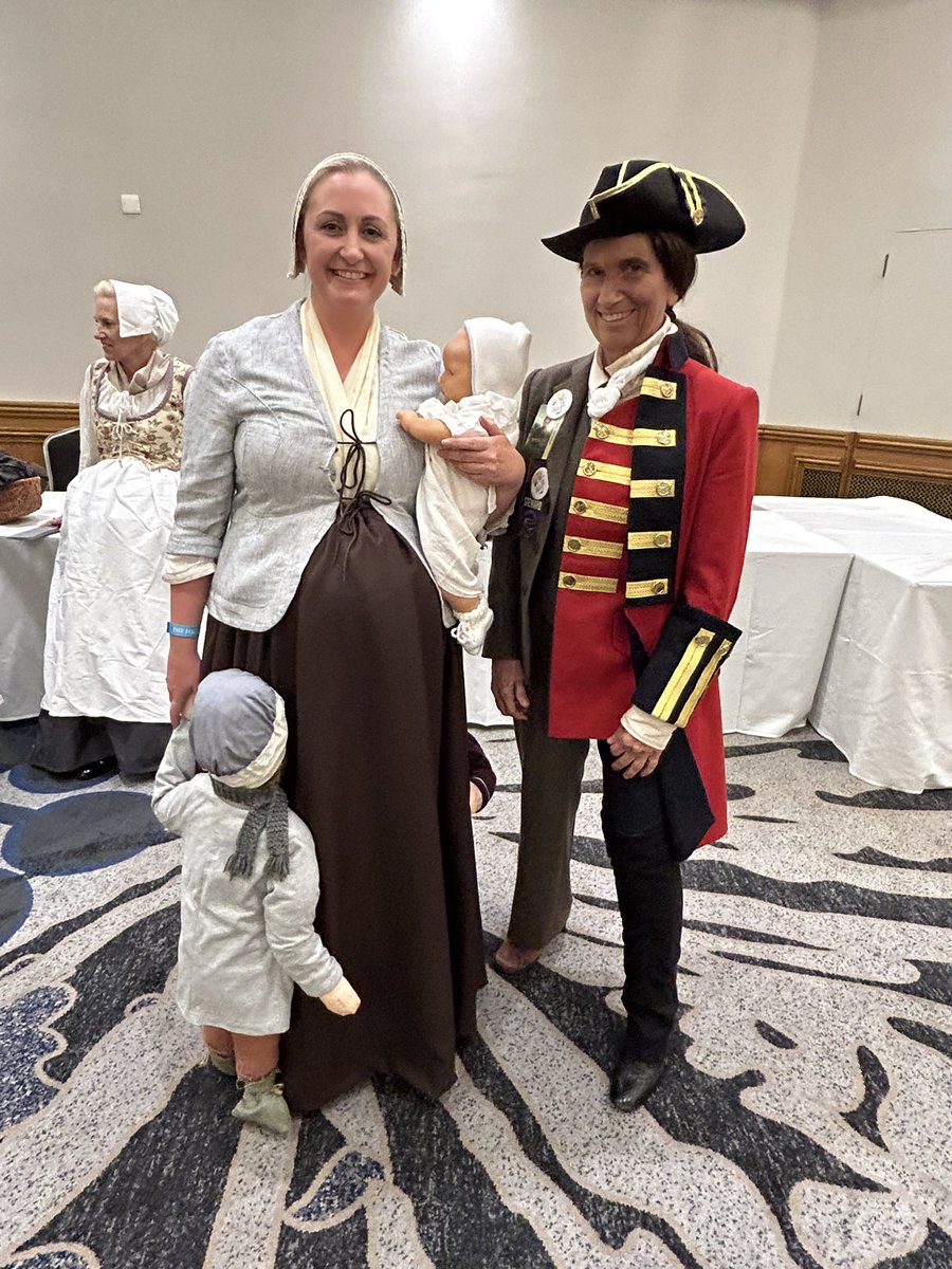 TobiasM_Fan's tweet photo. 1st place at the cosplay; #Marsali and babies ๐, second place #FrankRandall #BlackJackRandall ๐
#Highlanders6 #cosplay #LaurenLyle #TobiasMenzies https://t.co/LkO7FuiBgv