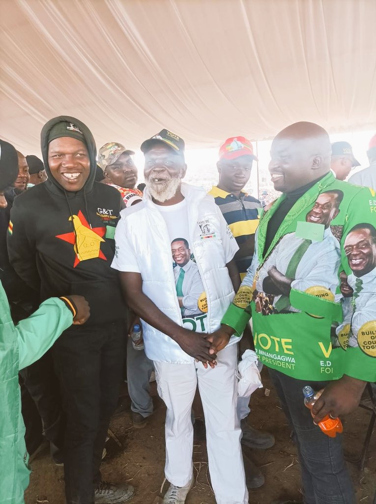 Laque_davis's tweet photo. Do you remember the infamous "ED huchi" man who rapped a minor &amp; inexplicably got freedom through a presidential pardon?

In UMP yesterday, Zanu youth leader Min Machakaire promised to build him a house &amp; gave him USD $500 on top of another USD $200 gift.

ZanuPF's 2023 manifesto https://t.co/8sLn4Zi1fq
