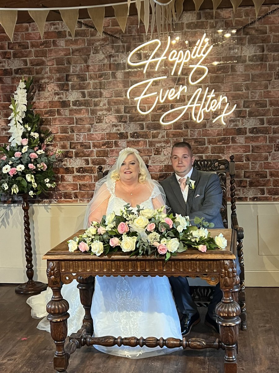 cskeldon's tweet photo. Beautiful day celebrating this lovely couples wedding g 🥰🥰🥰 https://t.co/EOcmzFTy4q
