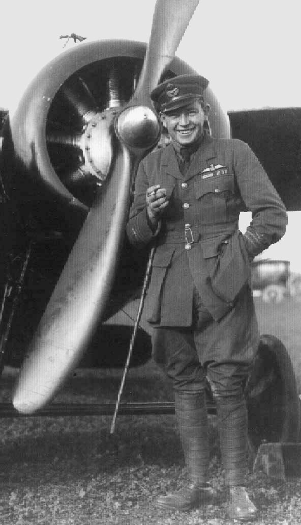 mariobianchi18's tweet photo. Il #6agosto 1919 #HarryButler sul monoplano Red Devil, con un sacco di 18 kg di cartoline e lettere, fu il primo ad attraversare il Golfo fino alla penisola di Yorke in Australia. 108 km da Adelaide alla città natale, Minlaton, in 27 minuti, raggiungendo un'altitudine di 4572 m. https://t.co/naquQzuPJn