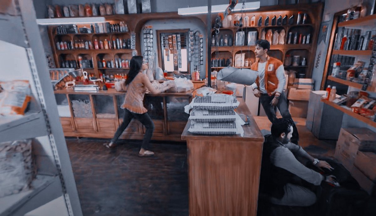 Dcreationz999's tweet photo. YEH DONO KINDERGARTEN MEIN HAIN KYA😭😂

#PandyaStore • #Shaval https://t.co/MLqljp8PaI