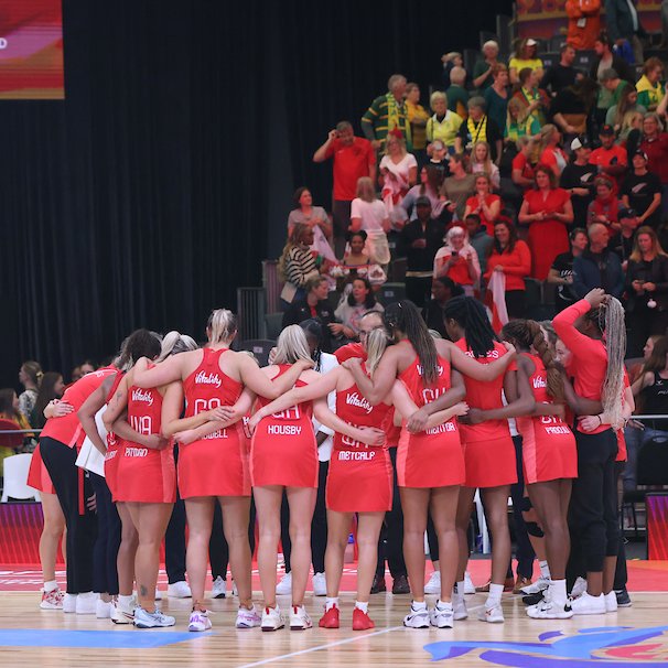 EnglandNetball's tweet image. 🤩 Today's the day! 

Drop a rose in the replies if you’re going to be watching the Vitality Roses live in the @NetballWorldCup final on @BBCTwo, @SkyUK Max and @SkySports Arena at 5pm 🌹👇