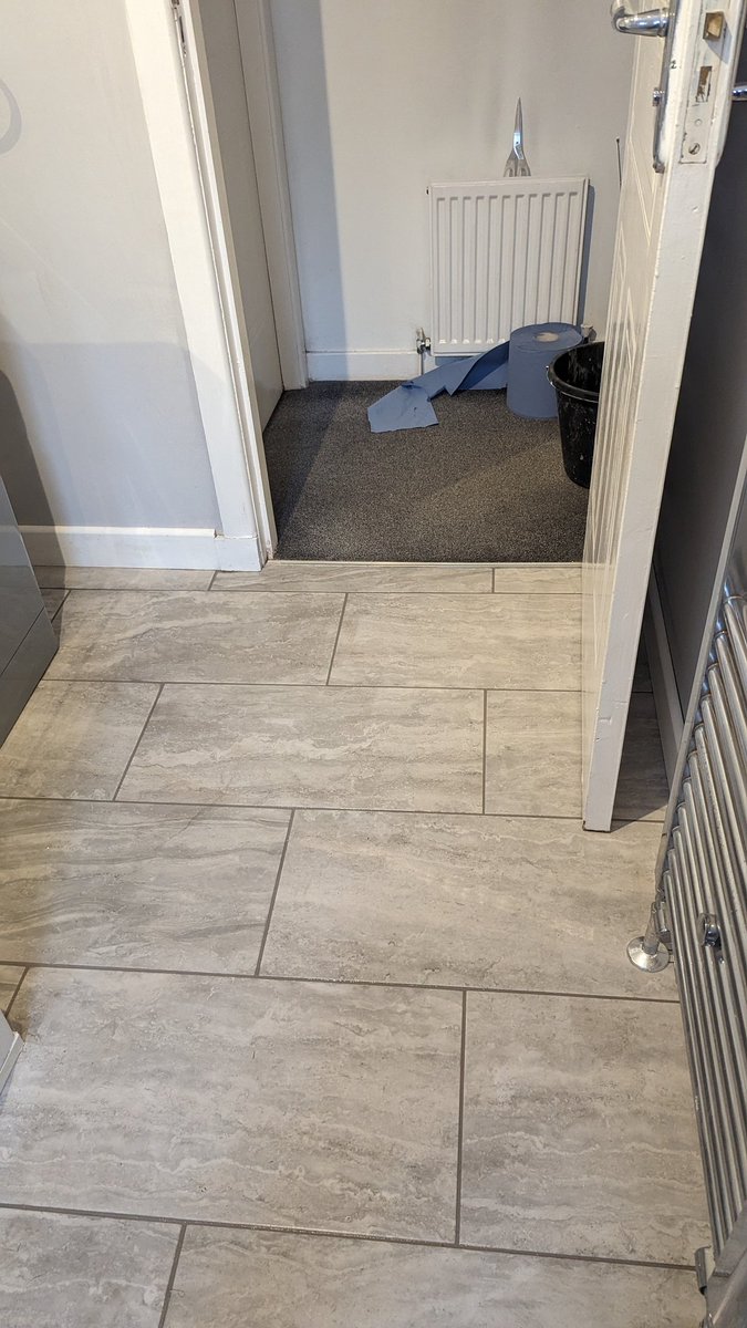 dunbartontiling's tweet photo. Another quality installation done by Dunbartonshire pro tiling. Are you looking for any tiling work to be done? If so contact Brian Gallagher on 07926947257. Free estimates, all work guaranteed, fully insured.
https://t.co/vNErcsgHQ8 #tiles #glasgow #bath #renovation #toppstiles https://t.co/mnPrGpb2NX