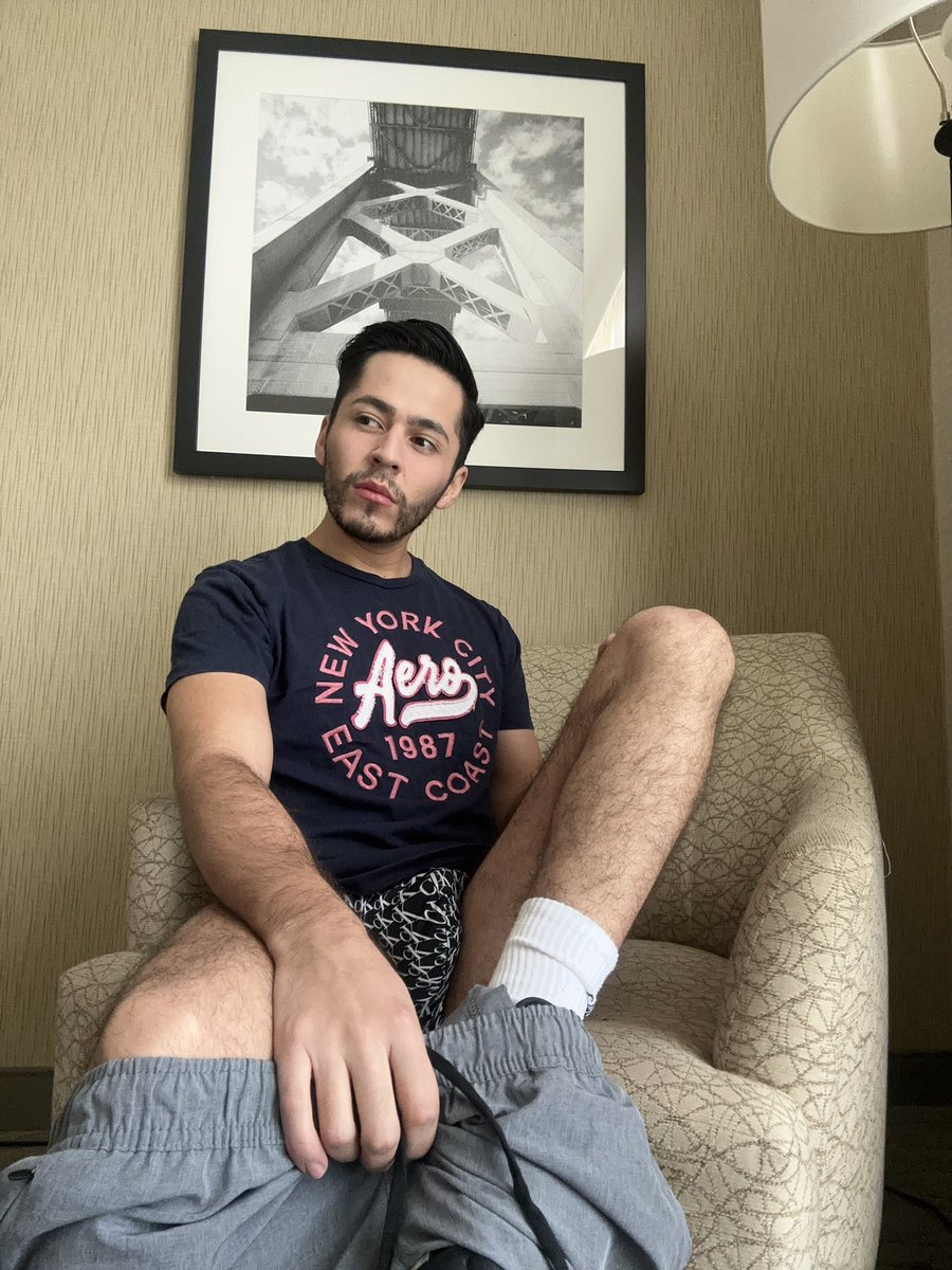 nathmills2's tweet photo. Noches 🖤 https://t.co/i61UM4aIhy