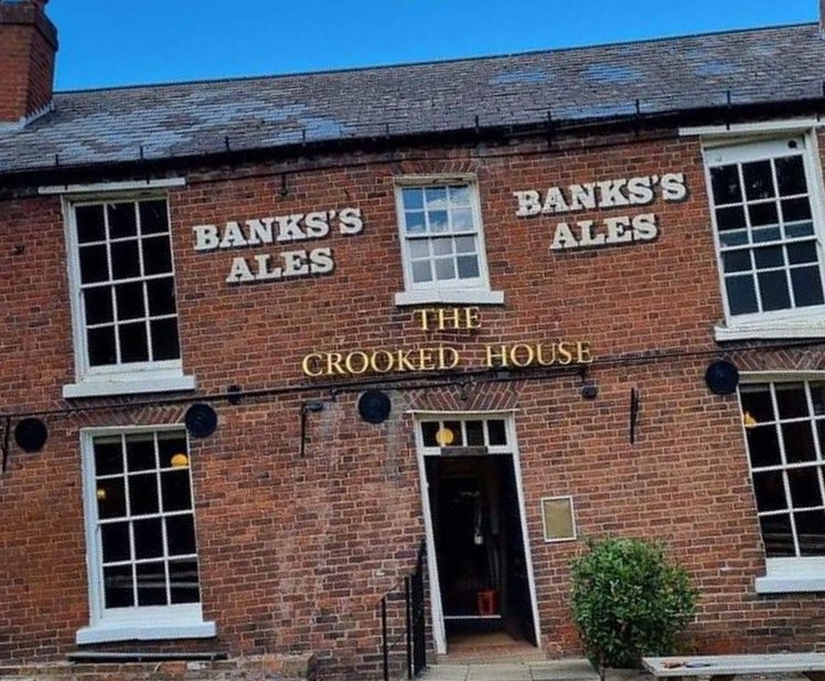HUGEWolf's tweet photo. Pub that’s stood for over 250 years is burned out within days of being sold to a ‘property developer’ and while there’s an active petition go save it. Remarkable… #TheCrookedHouse https://t.co/SGMfHv9RPj