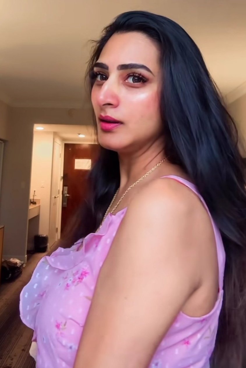 Image Hot dance video with her daughter goes viral, SurekhaVani, Supritha
