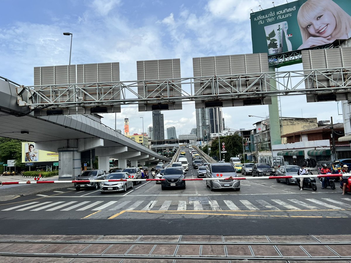 _st_r_'s tweet photo. 世界の車窓から〜バンコク編〜 https://t.co/Gijfj9mGut