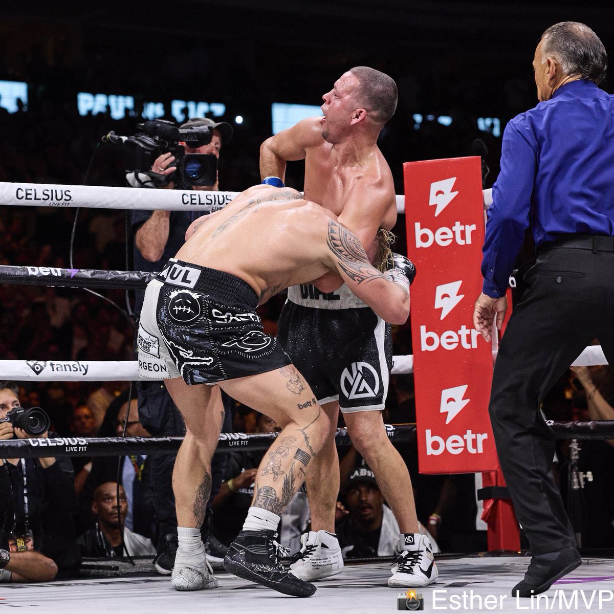 Ring Magazine tweet media