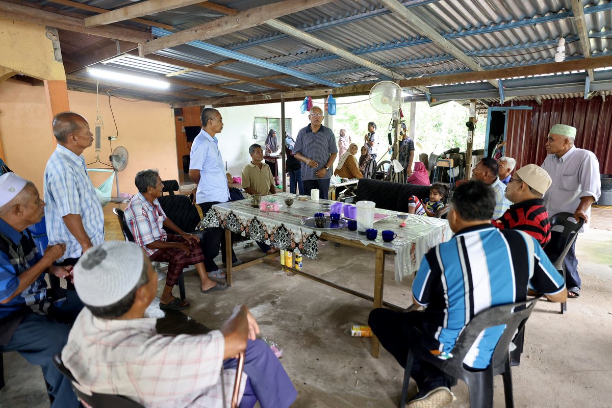 Alhamdulillah, rezeki dapat makan bubur Asyura lagi hari ni di Kg. Lubuk Merbau Jaya, Pedu.

Terima kasih kepada semua yang hadir dan juga kepada seluruh warga kampung ini yang menjayakan program gotong-royong kacau bubur asyura hari ni.

#KalihBagiSama
#N08
#Calon02
#TokDet4Pedu