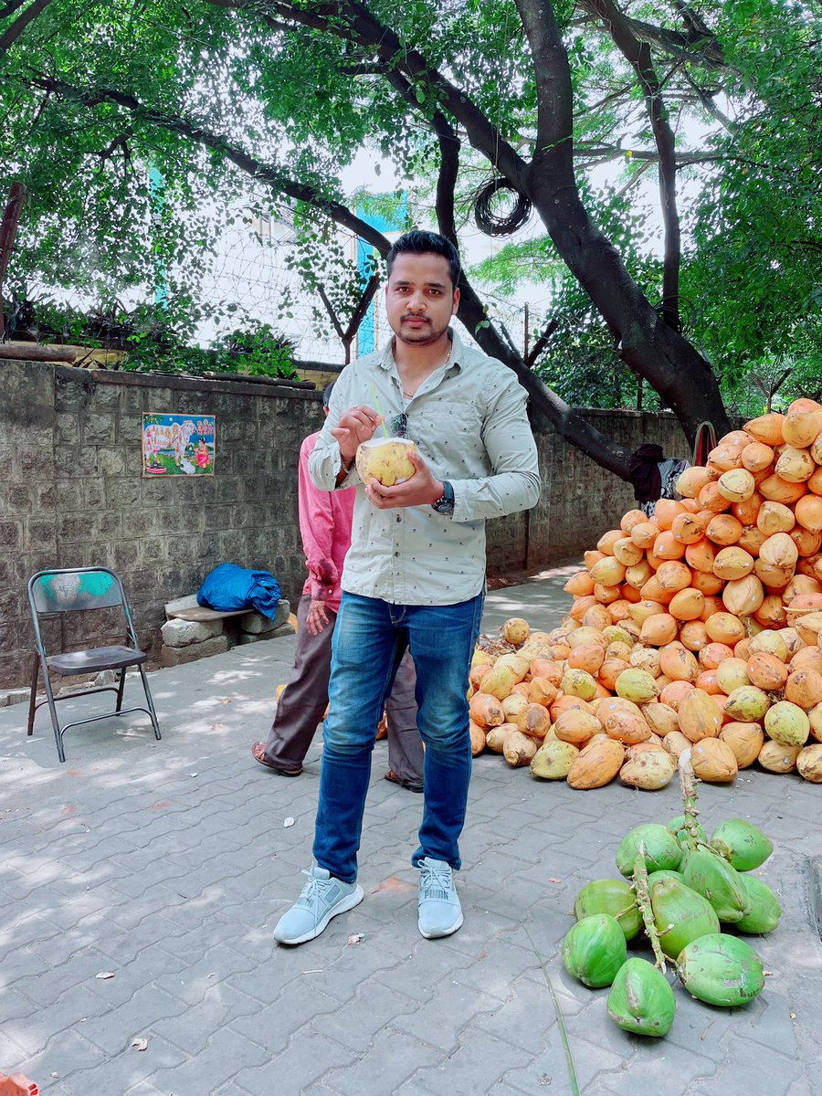AnweshkuNayak's tweet photo. Not how long, but how well you have lived is the main thing…😊
.
.
#sundayvibes #trending #coconut #coconutwater #Bangalore #bengaluru #Karnataka #anwesh  #Twitter #x https://t.co/LzUzSOCkKB