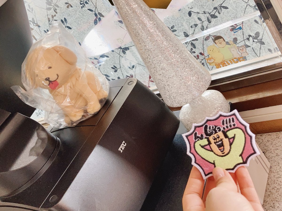 RiMMY__D's tweet photo. #まめきちまめこ 先生が、過去にバイト
していた中華料理屋さんに行ったよー！

レジ横にアクリルブロックと
こまちゃんのぬいぐるみがある(♡0♡)

店員さんもブログに出てくる通りで
夢をみてるような気持ちだった(*'ヮ'*)

おじさんが焼く餃子は両面焼きで
すっごくジューシー🥟

聖地巡礼サイコー https://t.co/YaftM6MdKg