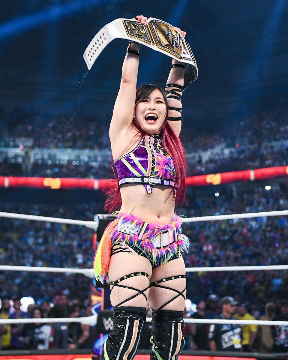 Sonya Bayley - WWE Fan 🐑🌈 on X: WWE Women's Champion IYO SKY 😍  t.co2QgtfHF7rT  X