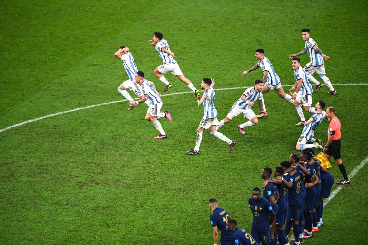 boxreads's tweet photo. Victory and defeat are twins https://t.co/3q1YGBqF12