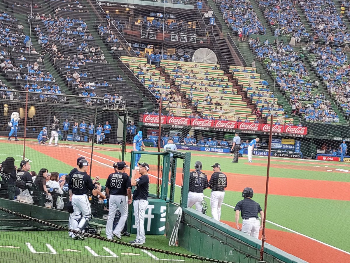 sma111a's tweet photo. 東くん頑張って~

#オリックス
#オリックス・バファローズ
#Bs2023 https://t.co/8wLeDf4pdK