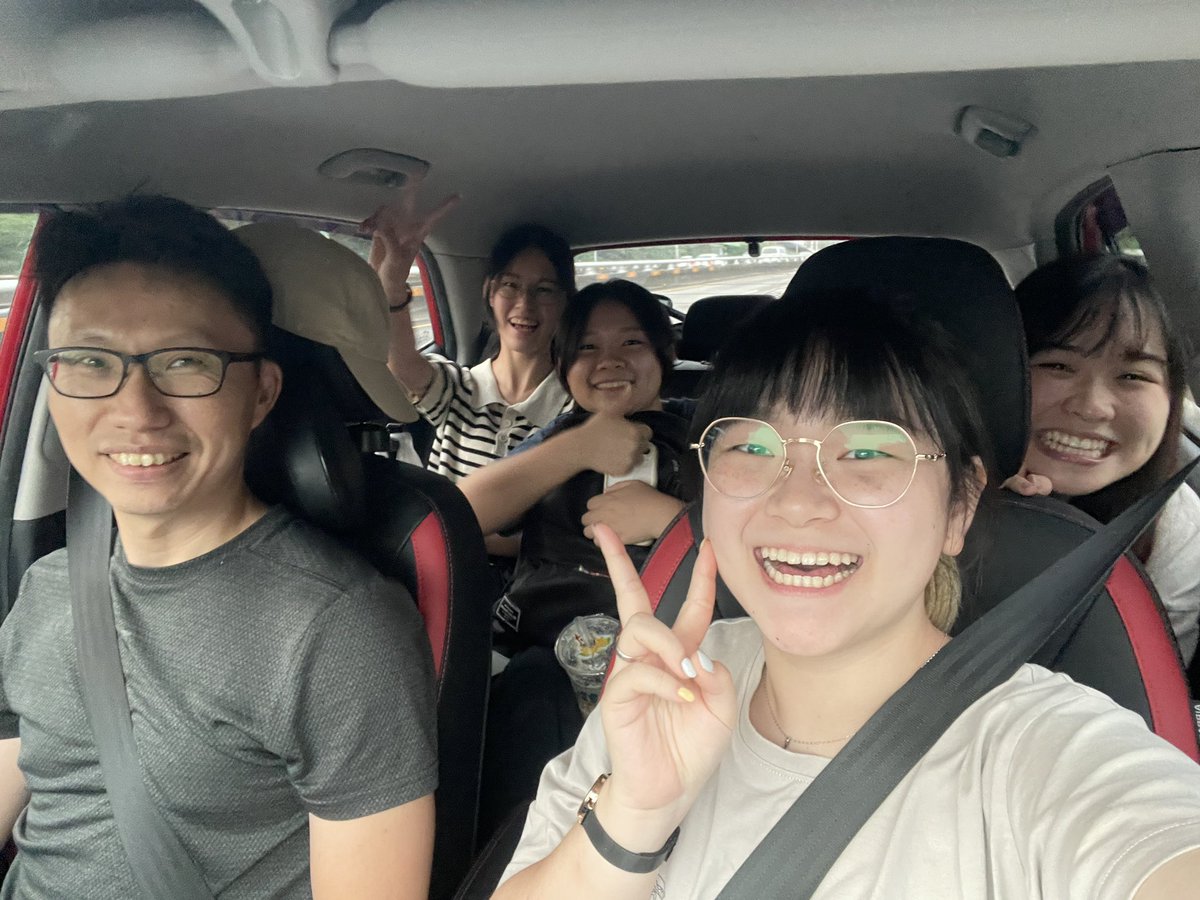timpanifox's tweet photo. 乘員滿載🤣🤣🤣 https://t.co/V3tJNKmrOX