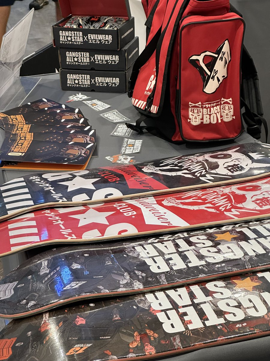 HeyNat's tweet image. Yoooooo @gangsterallstar at #MetroArt
Super cool!!