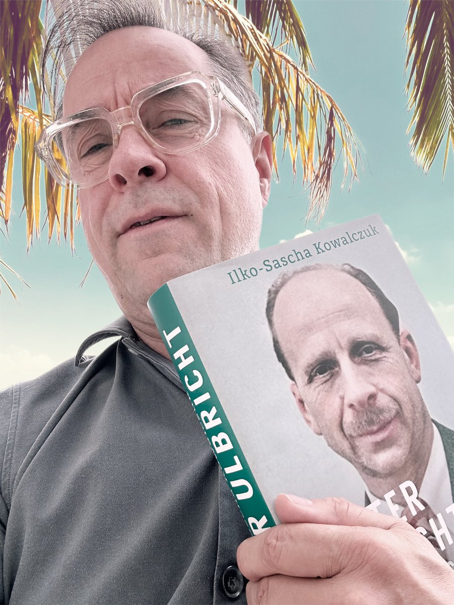 WAHRGEWORDENE ALBTRÄUME! Heute: Mit Walter Ulbricht in den Urlaub fahren… (Wenigstens gehts zum Klassenfeind.) Bin gespannt, was der <a href="/IlkoKowalczuk/">Ilko-Sascha Kowalczuk</a> über den infamous Spitzbart rausgefunden hat.