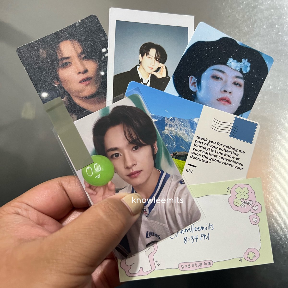 knowleemits's tweet photo. ˚ ⋆ #knowmails ₍ ᐢ.ˬ.ᐢ₎˚୨💌୧ ,
thank you, @haulixie for keeping the item until i get home! received lee know with minbin jowa + concept pcs 🥺 love how i didnt get anxious throughout our transaction. #fromniri 🩷 https://t.co/cqdIB6HMM6