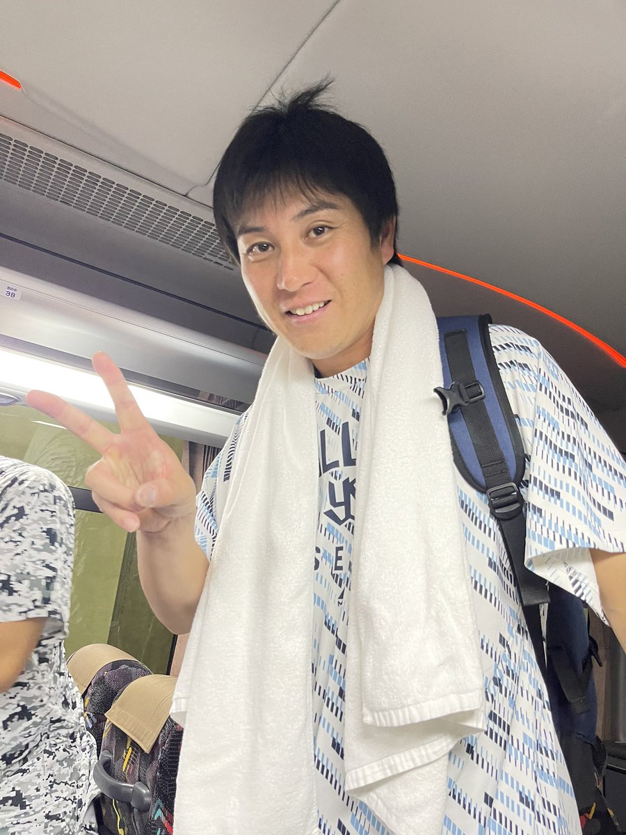 taguchi90's tweet photo. すわほー⚾️
週末にnice勝利
怜史nice5勝目　ヒットも良かった
慎吾さんnice先制　安心感やばいっす
壮真niceリード　引っ張ってくれたな

週明けも頑張ろう

#小澤怜史
#川端慎吾
#内山壮真 https://t.co/JIqJgDZJyv