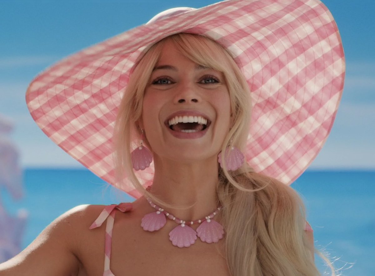 #Barbie becomes the first film directed solely by a woman in history to gross $1 billion at the box office.