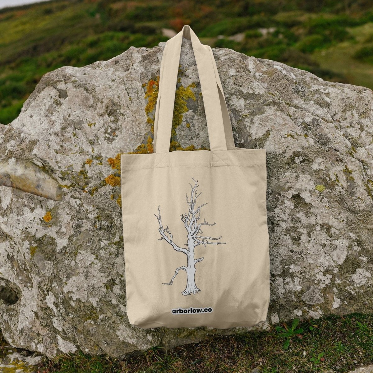 ArborLowCo's tweet photo. LAST CHANCE!

*FREE* UK post offer ends at midnight tonight! 

Shop my brand new #LangdalePikes and #Ingleborough tees and Deadwood Tree Tote Bag at #arborlowco or tag a friend who needs to brighten up their day with some unique outdoors-inspired swag 🏔️

#arborlowco https://t.co/BETi7ejtuZ