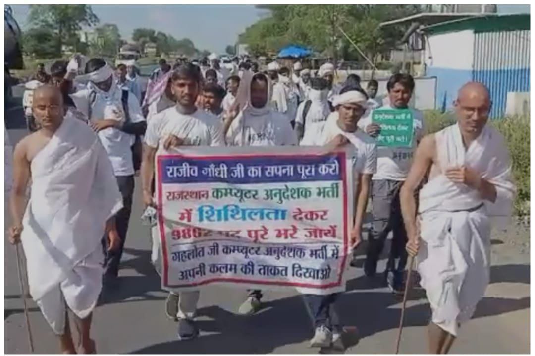 BaBarS0007's tweet photo. #7तारीख_को_शहीद_समारक_जयपुर_चलो

1. #कंप्यूटर_अनुदेशक भर्ती में रिक्त रहे पदों को शिथिलता/बोनस देकर भरे अन्यथा बिना देरी किए नई भर्ती की विज्ञप्ति जारी करे

2. RPSC/RSSB द्वारा आगामी आयोजित परीक्षाओं में क्वेश्चन डिलीट या मल्टीपल आंसर की स्तिथि में बोनस अंक प्रदान किया जाए और पेपर एक्सपर्ट के खिलाफ कार्रवाई की जाए

3.सूचना सहायक भर्ती परीक्षा तय समय पर आयोजित करवाई जाए

4. संस्कृत विभाग की कंप्यूटर अनुदेशक भर्ती और RPSC प्रोग्रामर भर्ती की विज्ञप्ति जारी करे

इन मांगों के साथ कल का धरना प्रदर्शन किया जा रह है आप सभी आईटी के बेरोजगार साथियों से अनुरोध है की खुद के भविष्य के लिए खुद मैदान में आइए जिससे हमारा भविष्य सुनिश्चित हो सके ।।
आईटी युवाओं का संघर्ष राजस्थान ने देखा है जिन्होंने लखनऊ और गुजरात तक आंदोलन किया है ।।
अब हम सबकी बारी है हमे भी हमारे खुद के भविष्य के लिए धरातल पर आना होगा ।।

धन्यवाद
bAbA