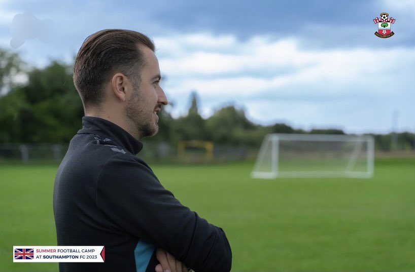 CoachTomB's tweet photo. Week 1 &amp; 2 of the summer complete. Fantastic couple of weeks on the grass coaching and engaging with players. 🔴⚪️ https://t.co/kMIJOf9fEm