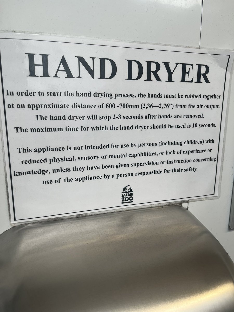 elziemoo's tweet image. south lakes zoo is a right laugh