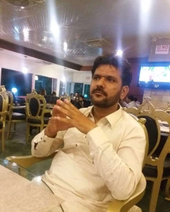 Basit1SGD's tweet photo. اسد اللہ غالب ایس ایس ای ضلع راجن پور انتقال کر گٸے۔ اللہ تعالی مغفرت فرماۓ اور لواحقین کو صبر جمیل عطا کرے۔ 
وفات پا جانے والے ایس ایس ایز  پنجاب کی تعداد اکتالیس ہو گٸی😭۔ میں یہ عہد کرتا ہوں کہ ان تمام کے گھر والوں کو ریگولر ملازم کی طرح تمام حقوق دلوانے کی پوری کوشش کروں گا۔ https://t.co/sOIdlqYEzy