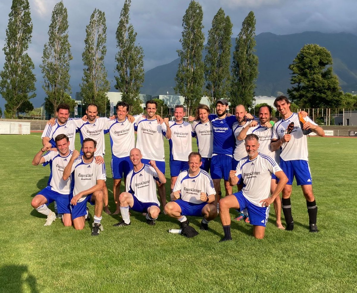 Chris Schelb tweet media