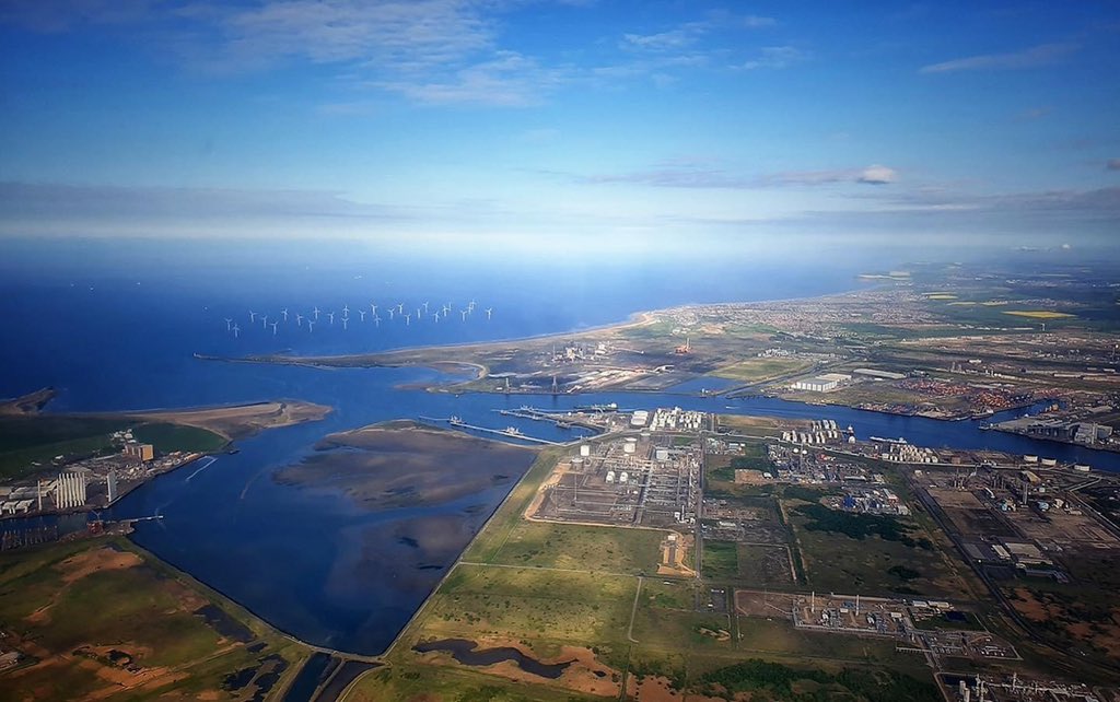 Where the sea meets the sky ….

Looking South West across the mouth of the #RiverTees whilst on route back to our @edenflighttraining base at @teessideairport after an Introductory Flight.

@TeessideLive @Tees_Business @VisitTeesValley @VisitTeesside