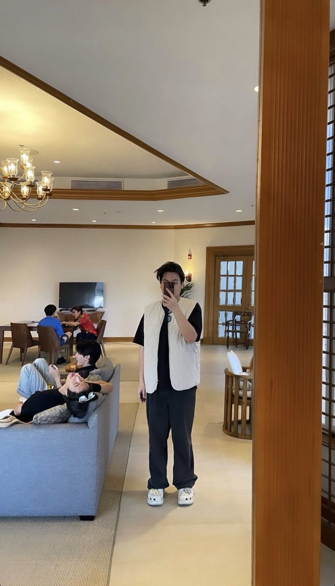 GeminiFourth_CC's tweet image. เจมีไนน์ หนูเหนื่อยหรอค้าบ นอนซะน่ารักเชียว พักผ่อนเยอะๆน้าเด็ก🩷🤣 

Cr.IGs : boydtuan_

#Gemini_NT #เจมีไนน์ @gemini_ti