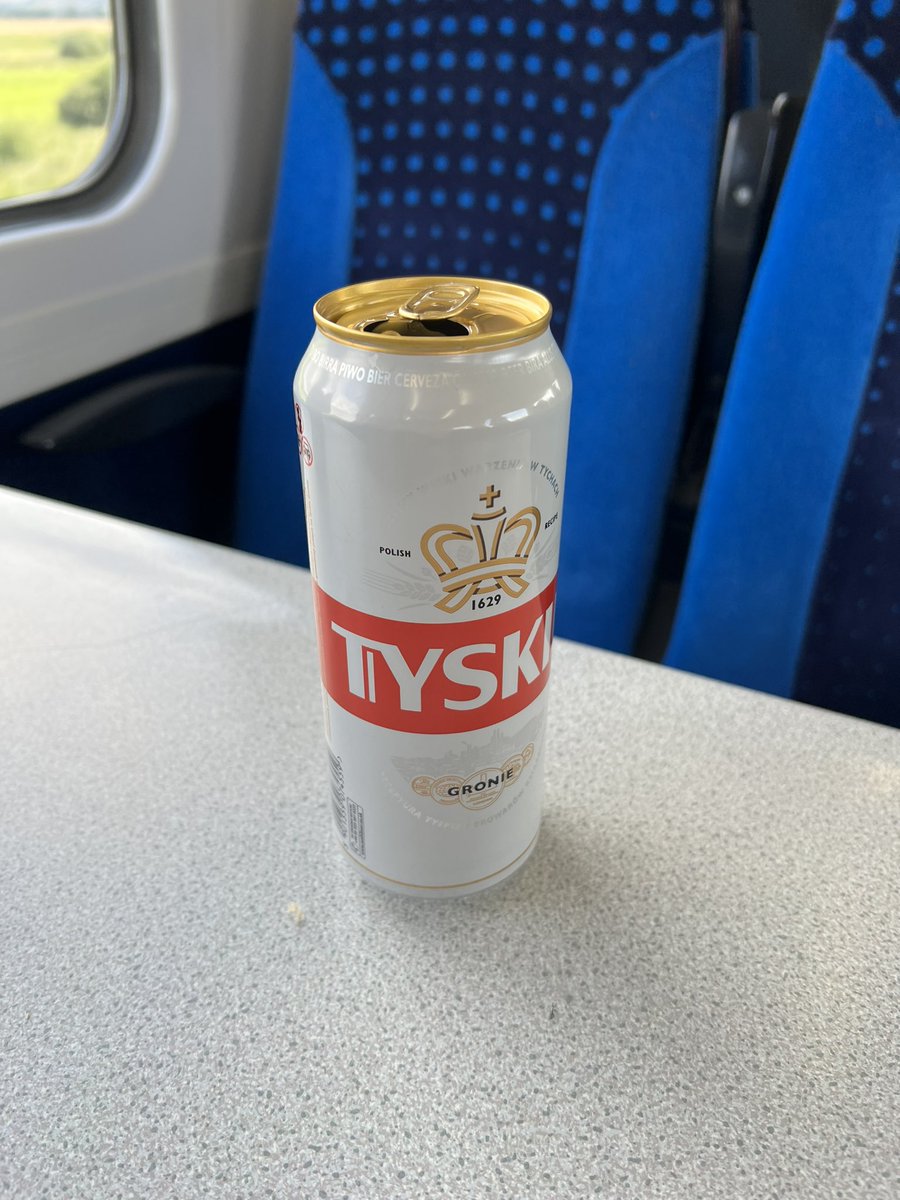 One for klichy <a href="/Cli5hy/">Mateusz Klich blue_tick</a>  MOT 🤍💛💙