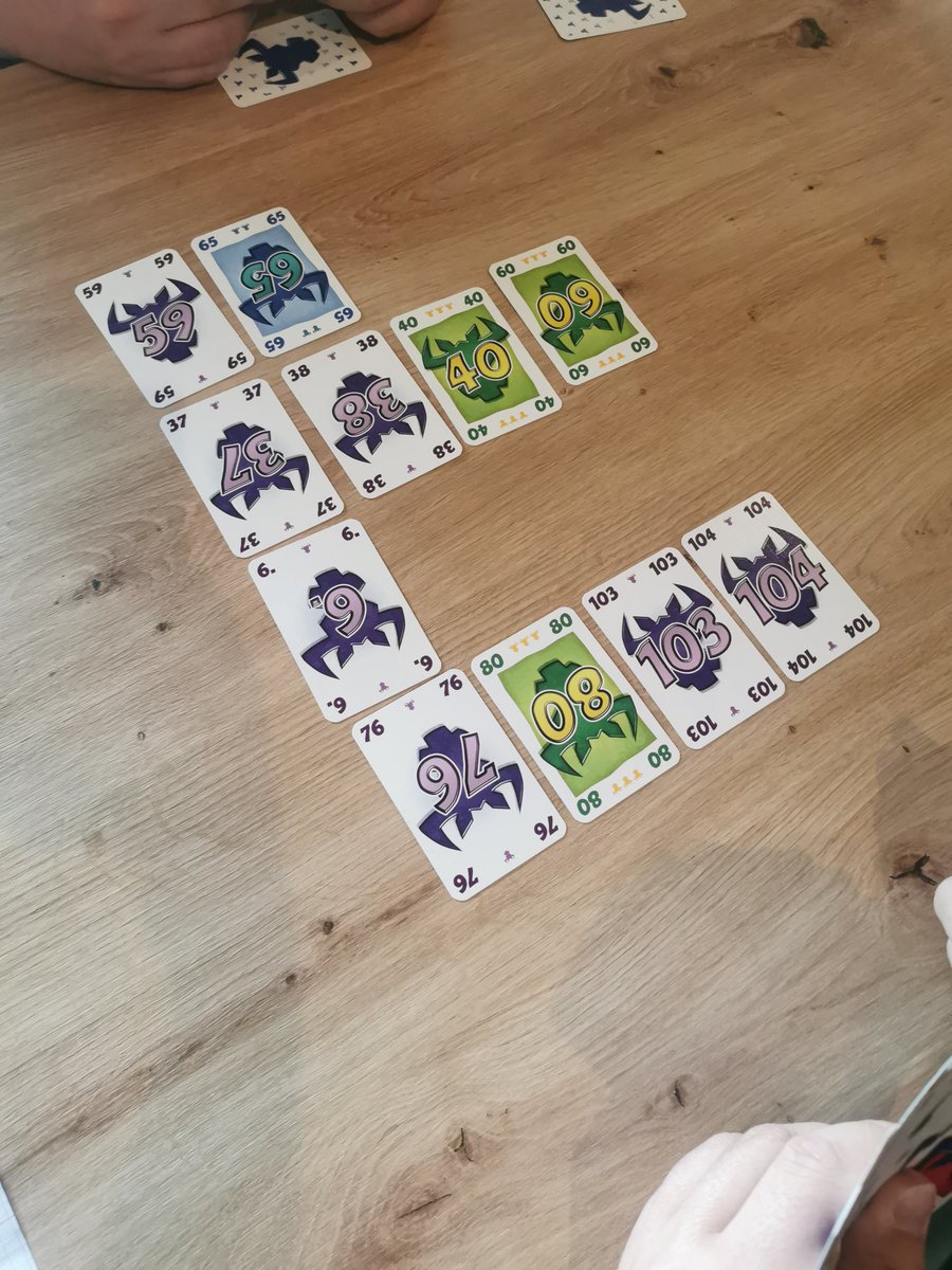 Bei Regen erstmal ne Runde 6nimmt.

#6nimmt #boardgames