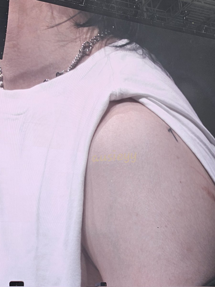 ausieyy's tweet photo. THE TATTOOO

#D_DAY_THE_FINAL_D3 #AgustD_Tour_Final #D_DAY_THE_FINAL https://t.co/QtUzkhamz7