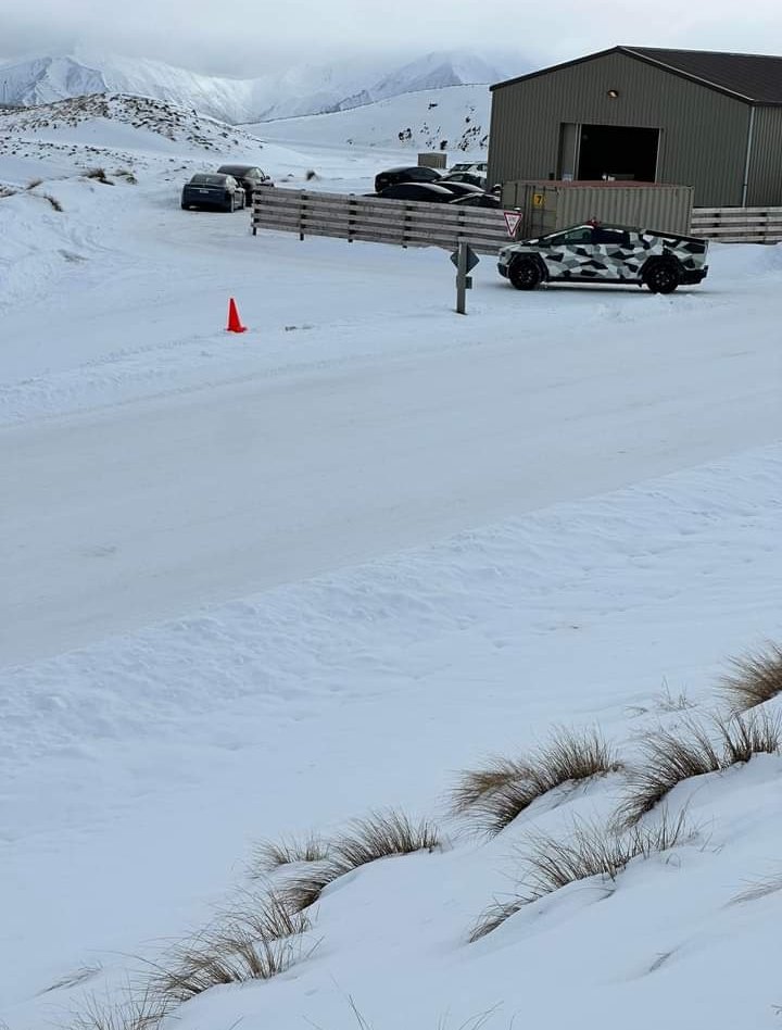 DimaZeniuk's tweet image. New photos of Tesla Cybertruck taken in New Zealand! 🇳🇿

@Tesla @elonmusk