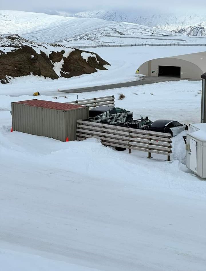 DimaZeniuk's tweet image. New photos of Tesla Cybertruck taken in New Zealand! 🇳🇿

@Tesla @elonmusk