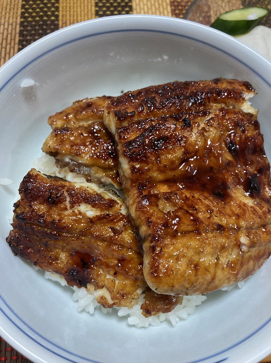 vanillaspeed's tweet photo. 無課金うなぎの蒲焼！くっそ美味い！！ https://t.co/bpOsfxuzZ2