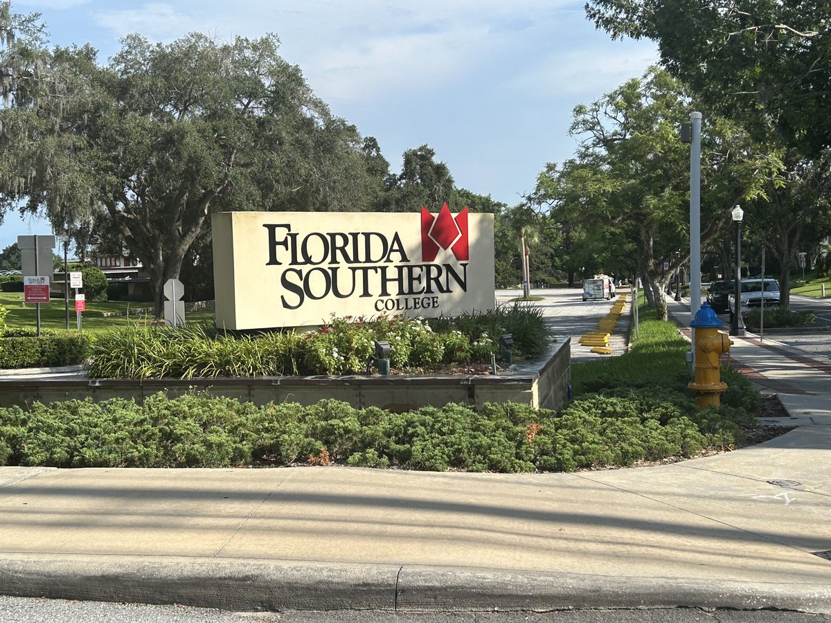 I had a great time at Florida Southerns elite camp!! Thank you so much @CoachVee23 and @CoachMegDzikas! @CoachVez4 @templetigergbb @ETAThunder @vha_aj