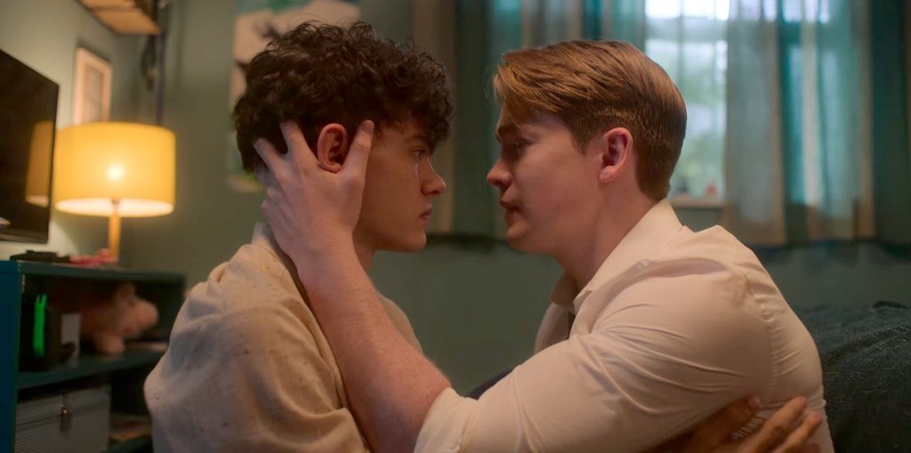 DannyWxo's tweet photo. @netflix Many thoughts head full. https://t.co/xjEePohFHT
