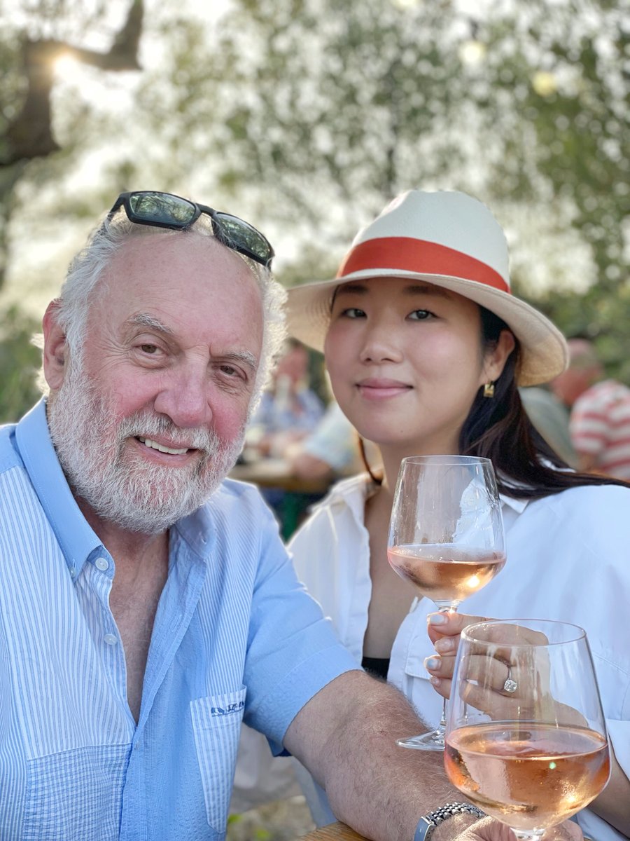 bear_wines's tweet photo. What could be better than a Languedoc vineyard party with your family and a fabulous rosé?? This beauty (the wine 😉) just arrived from France at our Seattle warehouse. Stop by our tasting room to see all of our new 2022 wines!

This organic rosé is made by a young couple near ou https://t.co/JnurUzelXV