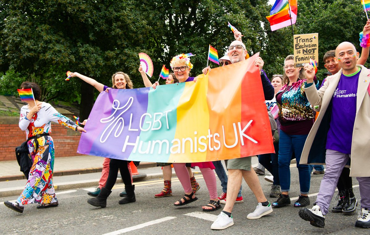 Great to see the #Humanists at the #Leeds Pride parade this afternoon. #LeedsPride #LeedsPride2023 <a href="/Humanists_UK/">Humanists UK</a> <a href="/LeedsHumanists/">Leeds Humanists</a>