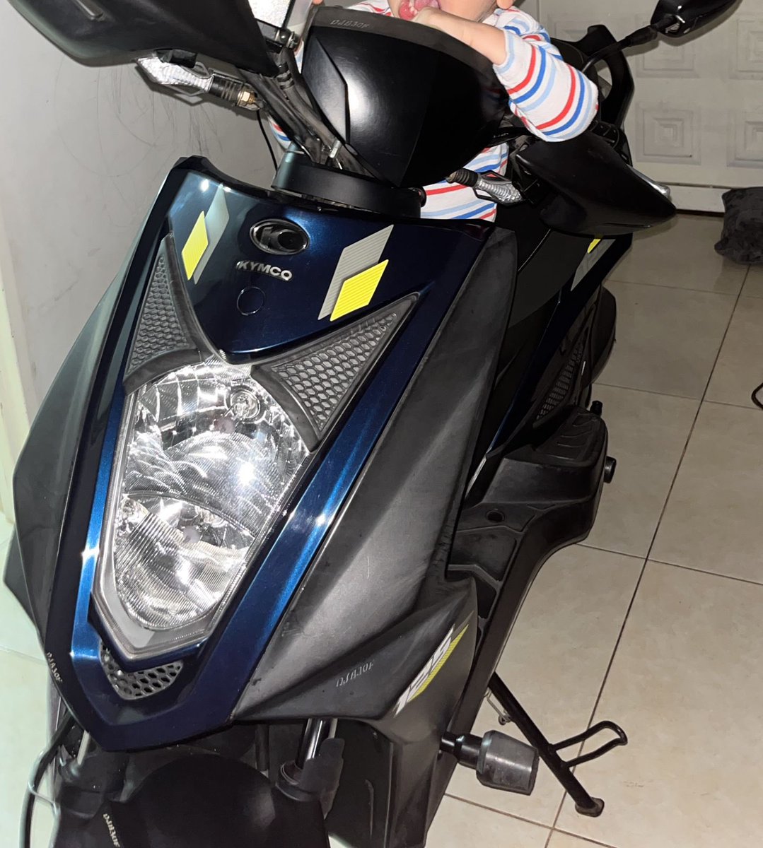 LaRomicita13's tweet photo. Auxilioooooo

Estas bellezas le robaron la moto a mi hermana
Ayúdenme cualquier info de la moto a difundir 
Placa DJB30F
@EnterateCali @calioknoticias @TwiterosCali 

Por favor 
Cualquier info 🙏🏻🙏🏻
Es la herramienta de trabajo de mi hermana
Cali cada vez peor😭😭😭 https://t.co/1kzmwYrF71