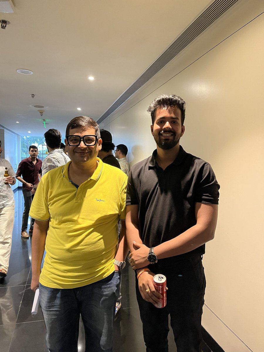 niketrajdwivedi's tweet image. Attended the Bangalore Tech Roast S3 organised by @malikgarv today! What a fun evening with a great panel. Comedy at its peak. It was a full house. Loved @ravihanda sir’s roast the most! 

#bangalore #techroast #peakbengaluru #tech
