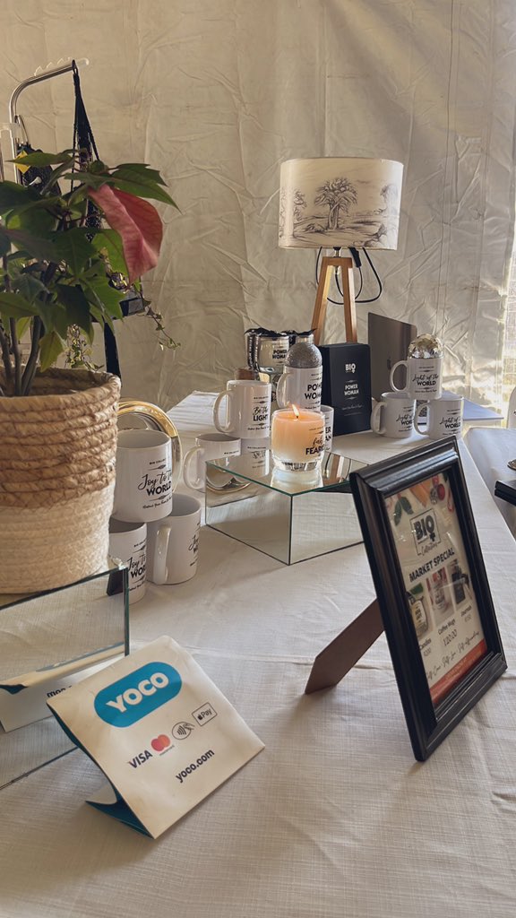 noxbloom's tweet photo. Love market days so much 

1. Connecting with lovely people (some are corporate executives)
2. Talk up my brand
3. Teach my son sales skills
4. Of course money 💰 flowing 
#BIOCollection by @bloominsideout_ https://t.co/LYXsALiN8X